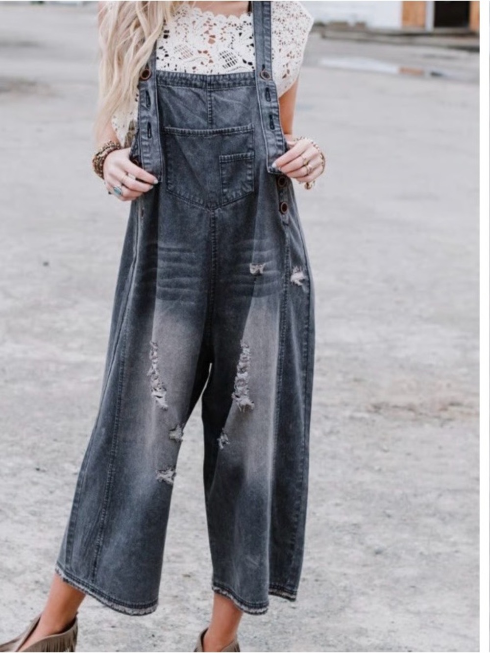 Easel High Hopes slouchy denim overalls size Medium in black